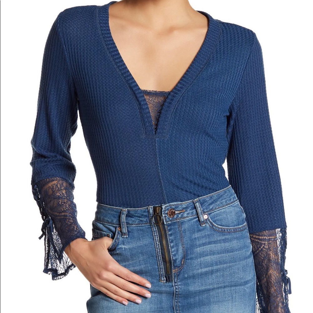 Textured Lace Sleeve Top